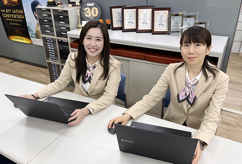 スタッフ写真02